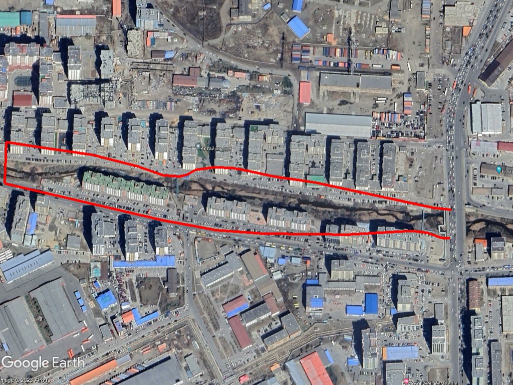 2008 болон 2023 онд Алтай хотхоны урд Дунд голын далангийн хэмжээг харьцуулаад хараарай.