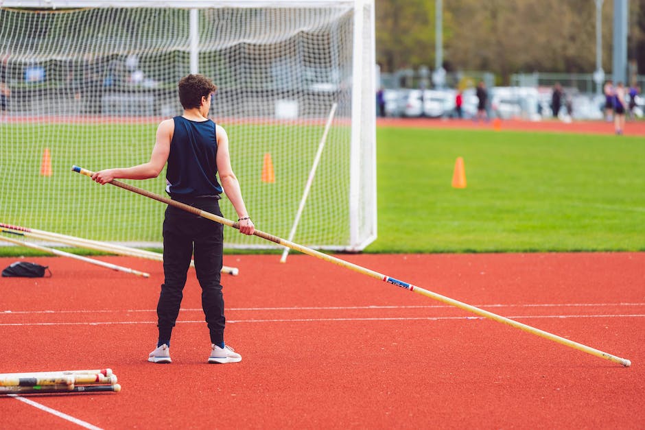 highstorrs's tweet image. Congratulations to Rudi!  He won Gold in the U17 men's pole vault at the English Schools’ Track &amp;amp; Field Championship in Birmingham last week. He has been selected to represent England in the Home Countries’ International Schools’ Track &amp;amp; Field Championships. Good luck Rudi!