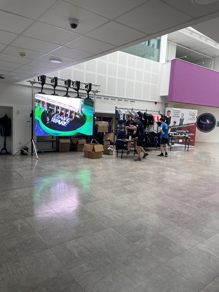 HighRiseproject's tweet image. Quick install for our friends Branding Hut. To showcase their products being designed and made. #led #ledhire #ledscreenhire