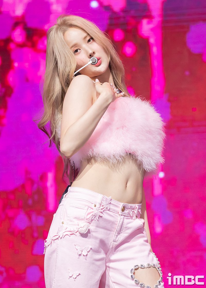 imbcenews's tweet photo. KISS OF LIFE 벨, 쉿~ 벨눌러 #키스오브라이프 #KISSOFLIFE #쉿 #Shhh #벨 [iMBC 직찍 5장]

⬇️Click Plz⬇️
https://t.co/Lu8DhmJtAC https://t.co/qQdruCwWss