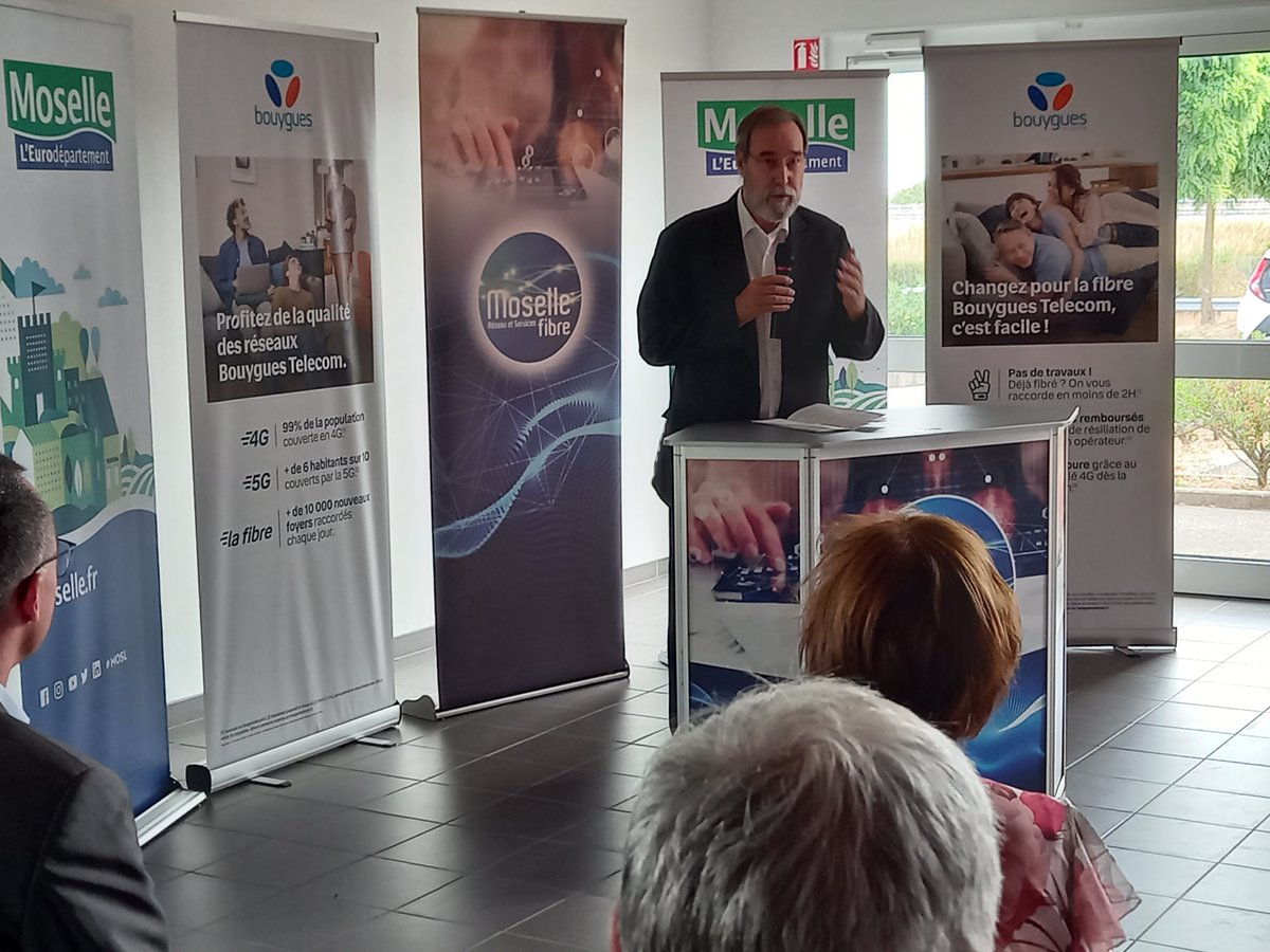 90 000ème abonné célébré sur notre RIP en présence de Jean-Paul Dastillung, Président de Moselle Fibre et Patrick Weiten, Président du Département.  <a href="/Mos_Numerique/">Moselle Numérique</a> <a href="/OrangeConcess/">Orange Concessions</a> <a href="/bouyguesteleco/">yoav   obadia</a> #FttH #commercialisation #attractivité