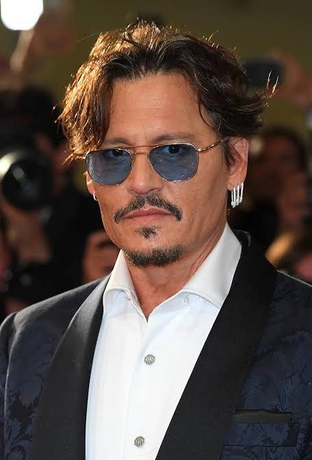 dahboss_vibez's tweet image. Actors who have disabilities

- Thread -

1. Johnny Depp ~ Blind in one eye