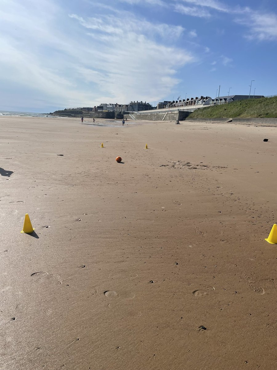MrsWood_15's tweet photo. Miss Bell &amp; Mrs Wood are set up and ready waiting for our Year 1 children to explore and have fun at the beach 🏖️ 
#beachday #whitleybay #daybythesea https://t.co/BGM8ElVOob