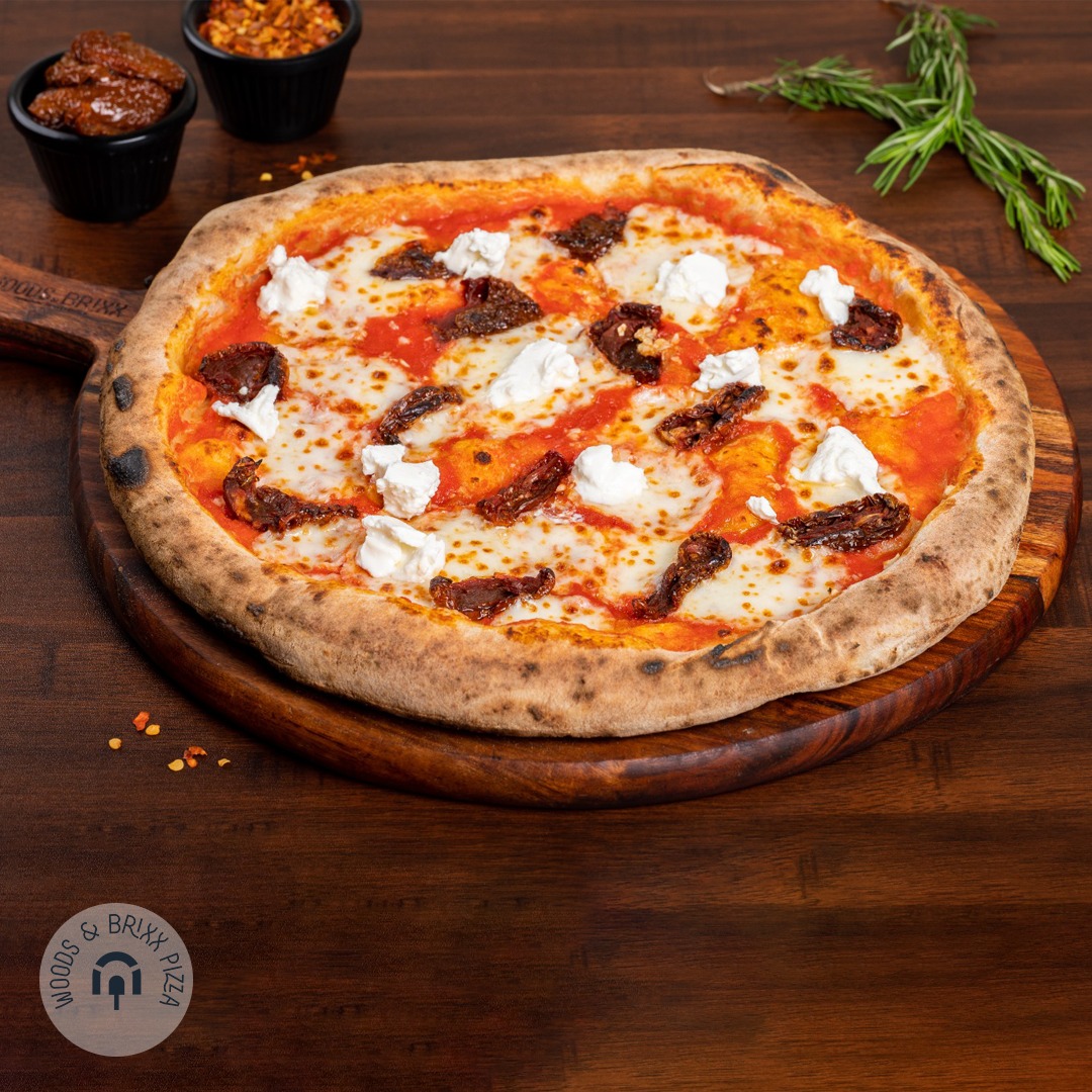 Smoky Marzano – ‘Marzano Tomatoes’ gift from the Royalty of Peru to the Kingdom of Naples(Italy) in 1770! Now these Tomatoes rule the pizza world! Try the legendary Marzanos from Naples, smoked dried, and amalgamated with some Roasted Garlic Feta and Rosemary!
#Smokymarzano https://t.co/sJ8jlRgJjp