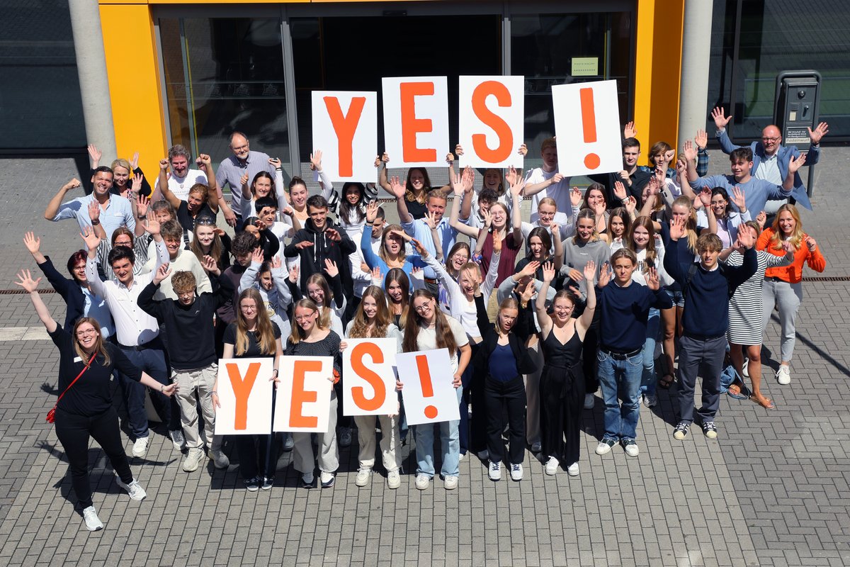 YES! Das Schüler:innen-Team aus #Rendsburg überzeugte mit Konzept zu #Tierwohl &amp; für #Tierprodukte und ziehen ins deutschlandweite Finale ein. Unsere #GIGA-Forscherinnen <a href="/AnetteRuml/">Anette Ruml</a> @lisa__hoffmann &amp; @KatharinaFietz beraten sie: young-economic-solutions.org/regionalfinale…
