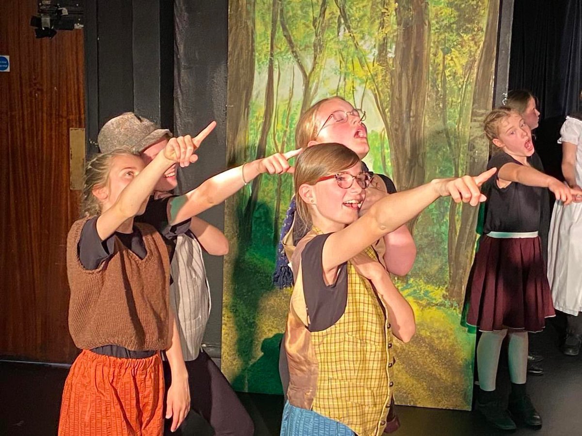 StarbeckPrimary's tweet photo. A fantastic performance 🎭 by our drama group at the Harrogate Theatre of Wind in the Willows! Everyone got into character, entertaining the audience. And a special thank you to Mrs Rowntree for all her hard work and making the production happen 😀😀 https://t.co/yJ9bCKPDz0