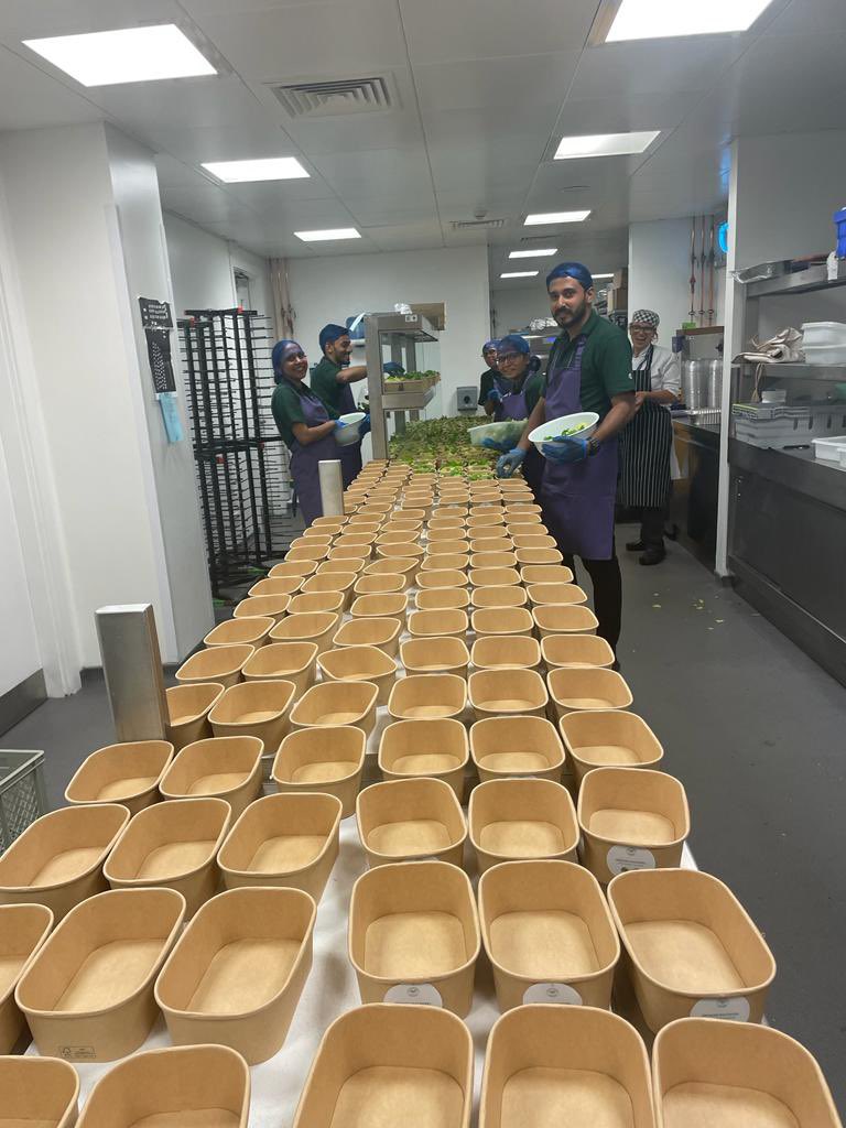 Shout out to the fab night shift at Wimb making my salads: 2,500 made for Day 1 &amp; we sold out!!
Thanks to Team Levy supoort @ Aviva stadium … smashing it every night thru the Champs! 🥬🌙💪🎾🏁💘