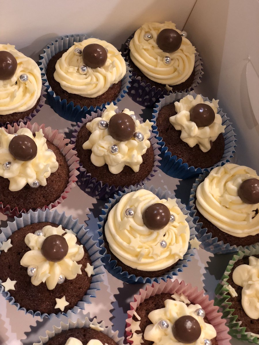 carriekirby43's tweet photo. #cakeiteasy @ENHHCharity @enherts AMU 1&2 SSU https://t.co/Wzh7mYEKKJ