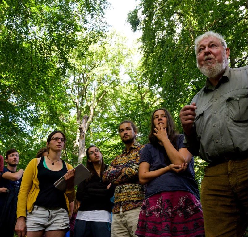 🚲🛶 ⏰Ab dem 8. Juli sind die #Succownauten wieder auf Outdoor-#Bildungsreise, diesmal durch den #Spreewald. 20 Studierende &amp; Berufseinsteiger*innen  sind u. a. zusammen Michael #Succow &amp; Hannes Knapp unterwegs. Wir nehmen euch mit auf die Reise: kurzelinks.de/q5l3