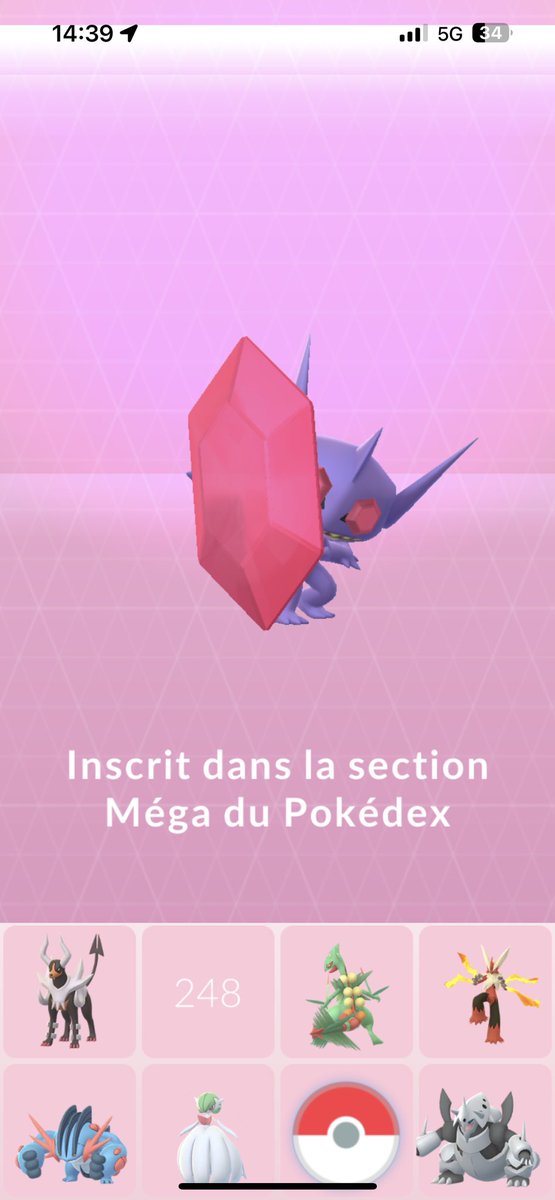 zdak67's tweet photo. Some new #MegaDex entries! Also unlock this beautiful golden medal!🤩#PokemonGO #HiddenGems https://t.co/JtKRyDqIhF