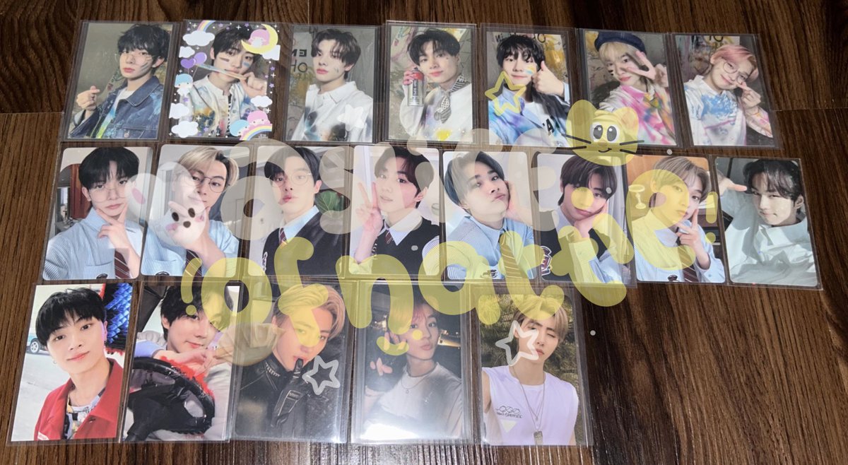 sliceofnattie's tweet image. interest check ♡｡༝☆.ᐟ

hai engene, aku decided buat ngelepasin koleksi photocard enhypen aku nih, kira-kira masih ada yang nyari nggak ya?

⌗ p.s. rencananya mau jual take all nih 🥹
— ada beberapa merch &amp;amp; pc lainnya yang belum kefoto, kalau memang minat opshare, hmu! ⋆˙⟡