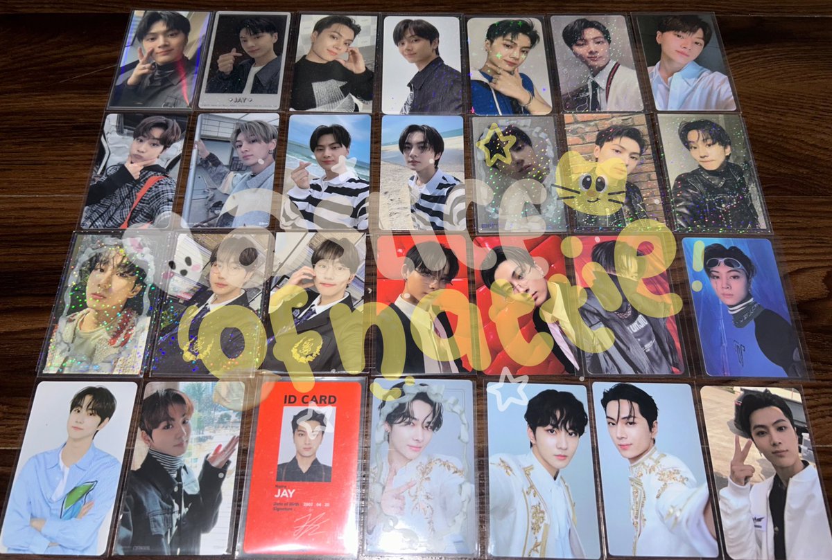 sliceofnattie's tweet image. interest check ♡｡༝☆.ᐟ

hai engene, aku decided buat ngelepasin koleksi photocard enhypen aku nih, kira-kira masih ada yang nyari nggak ya?

⌗ p.s. rencananya mau jual take all nih 🥹
— ada beberapa merch &amp;amp; pc lainnya yang belum kefoto, kalau memang minat opshare, hmu! ⋆˙⟡