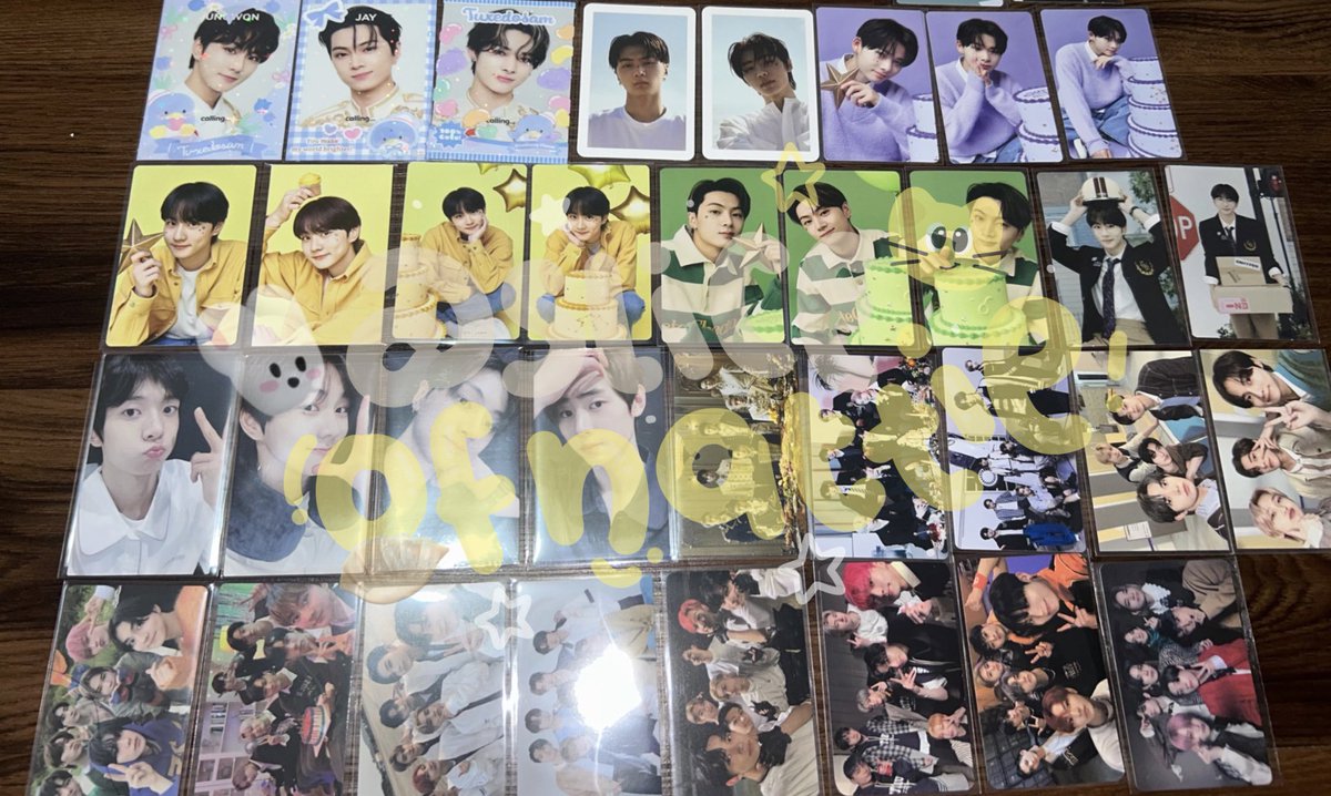 sliceofnattie's tweet image. interest check ♡｡༝☆.ᐟ

hai engene, aku decided buat ngelepasin koleksi photocard enhypen aku nih, kira-kira masih ada yang nyari nggak ya?

⌗ p.s. rencananya mau jual take all nih 🥹
— ada beberapa merch &amp;amp; pc lainnya yang belum kefoto, kalau memang minat opshare, hmu! ⋆˙⟡