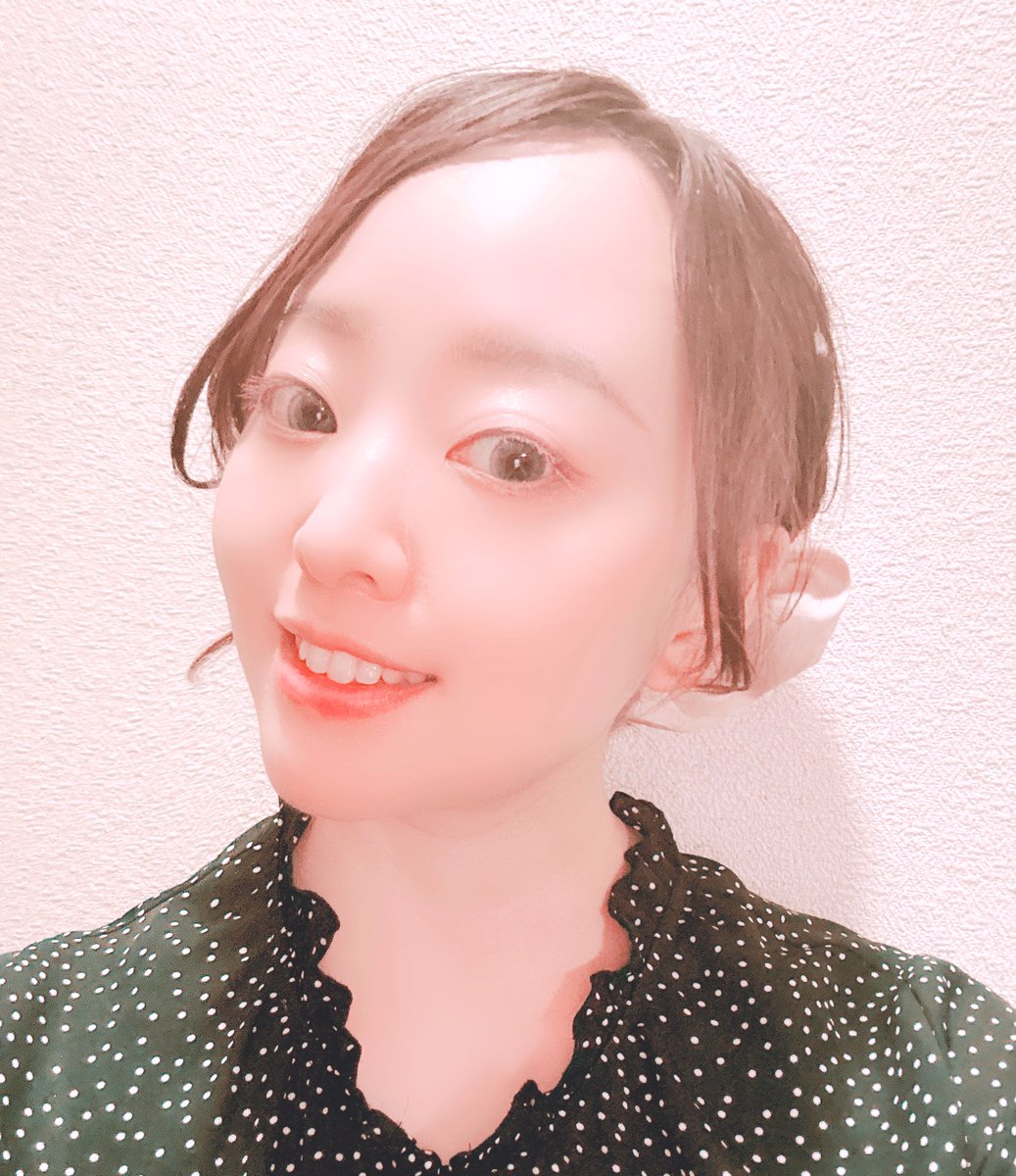 ito_ito_kiken's tweet photo. バレリーナルースパウダーのおかげで、
メイク崩れがあんまりしなくなって
嬉しい☺️💄
#mackandy
#ルースパウダー
#メイク崩れ
#バレリーナ
#嬉しい https://t.co/fn6fsParMt