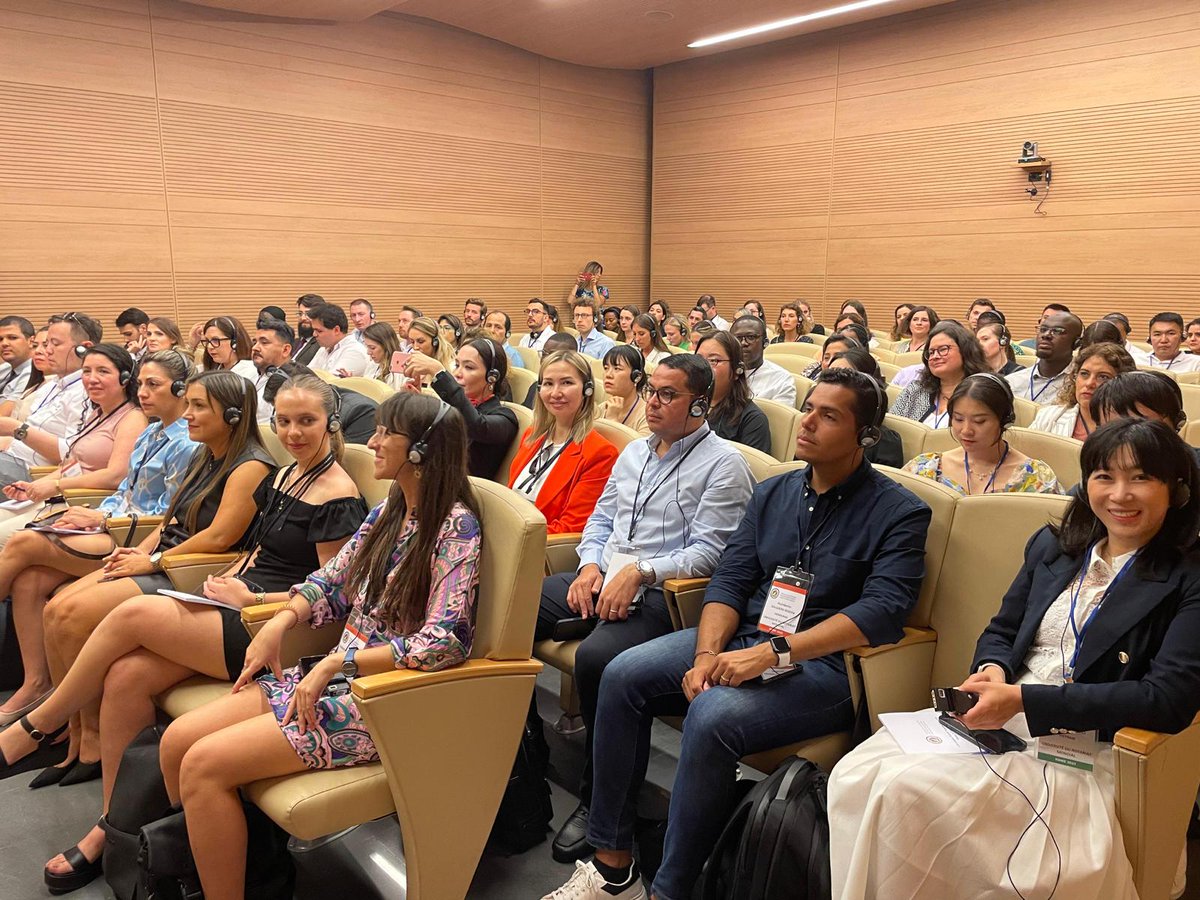 Depuis lundi 85 étudiants venus de 44 pays sont réunis pour une semaine à Rome dans le cadre du séminaire final de la 11ème édition de l'Université du Notariat Mondial organisée par @uinl_org du 3 au 7 juillet. #Notaires #Notariat