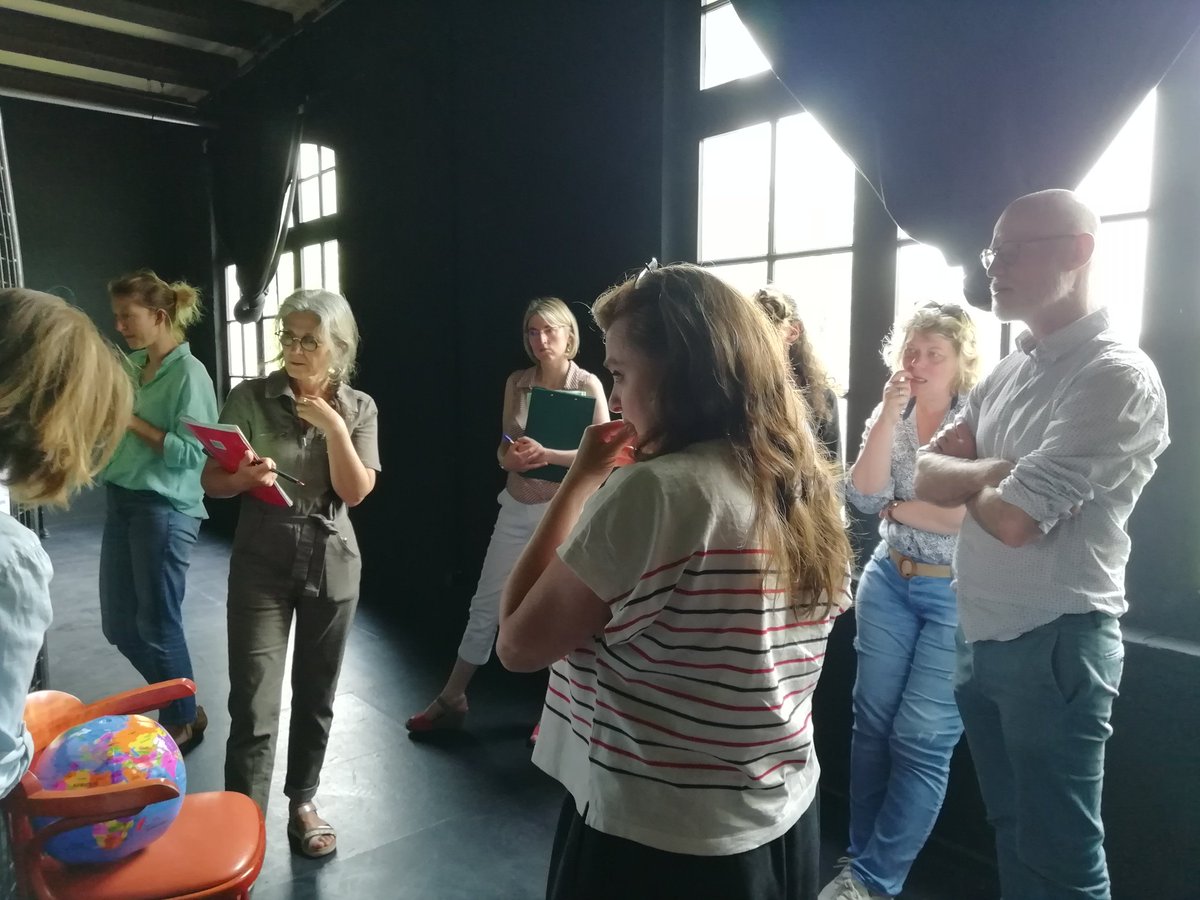 Nanou67845661's tweet photo. J3 Innovation bilan et perspectives mutualisation plan maths et français entre formateurs 27 à la #factorie. Des échanges toujours aussi riches pour préparer la rentrée sereinement. Merci à ce collectif apprenant @Apprenante27 @MagaliNedellec @MoncadaFra https://t.co/Jogtd8K563