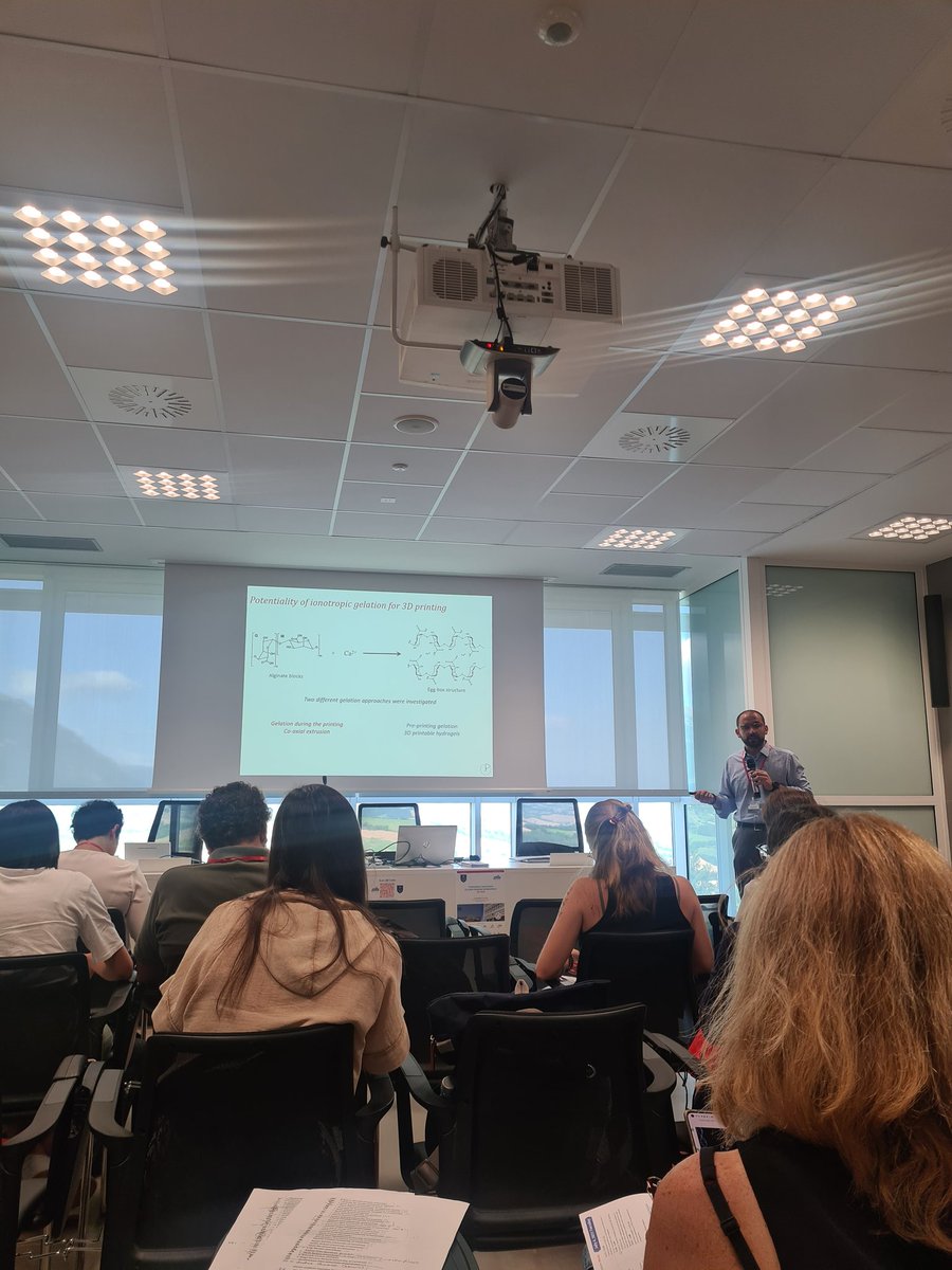 <a href="/_GioFalcone/">Giovanni Falcone</a> presenting novel alginate hydrogels at the Congress of Società Italiana Biomateriali in Camerino.
Great talk!