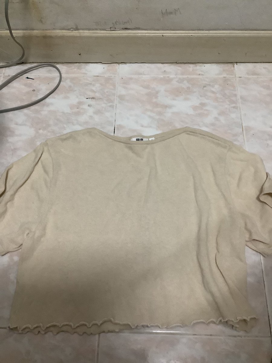 beonlyblue_idk's tweet photo. ตัวละ35 #ส่งต่อเสื้อผ้า #ส่งต่อเสื้อผ้ามือสองราคาถูก #โล๊ะตู้มือสอง #เสื้อผ้ามือสอง #เสื้อผ้ามือสองราคาถูก https://t.co/6GVQfxgfxL