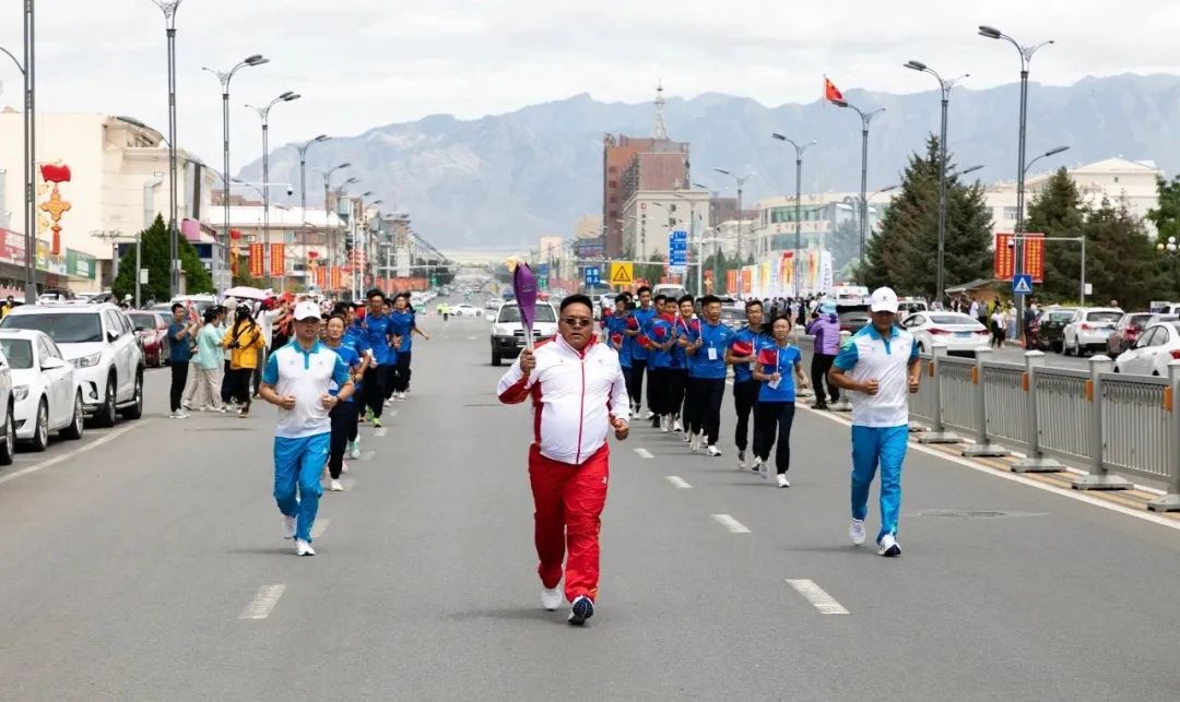 AmazingAlshaa's tweet photo. πββοΈπββοΈOn July 3, 22 torchbearers participated in the #Alshaa section of the #torchrelay for the 15th Inner Mongolia Autonomous Regional Games, igniting the flame of sportsmanship and spreading the spirit of #sports. π₯ #AlshaaUpdates https://t.co/55OUBDg06M