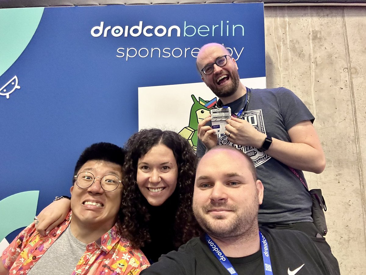 Just look at us 💚 Hanging out with my fav @Berlindroid people at @droidconBerlin today!