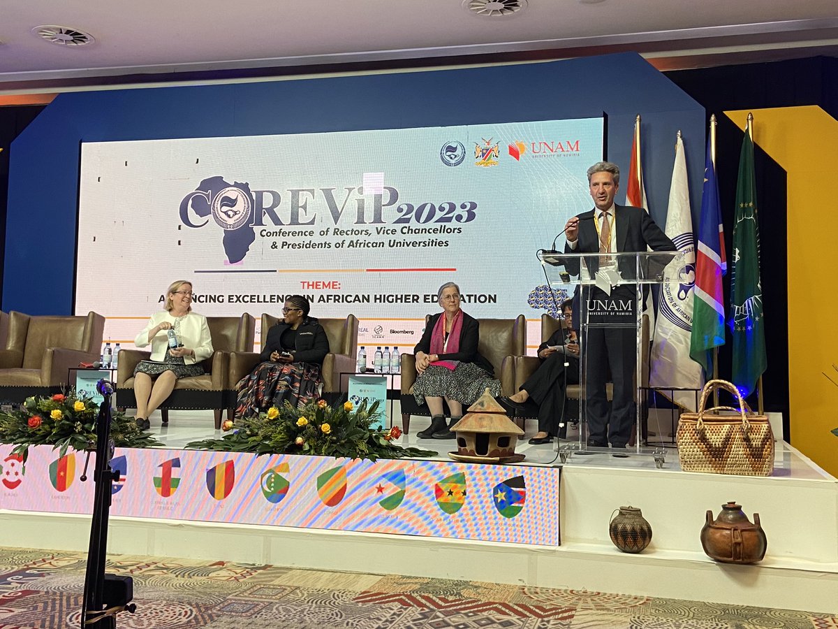 Vice-Chancellors of <a href="/unisa/">Unisa</a>, <a href="/UCT_news/">UCT</a>, <a href="/BristolUni/">University of Bristol</a> and Mr James Alexandroff providing their thoughts on the meaning, vision and potential of #AfricaCharter 

<a href="/stlh_uct/">Sue Harrison</a> <a href="/LenkaBula/">LenkaBula</a> <a href="/evelynwelch2013/">Evelyn Welch</a> #PerivoliFoundation 

<a href="/COREVIP/">COREVIP</a> #COREVIP2023