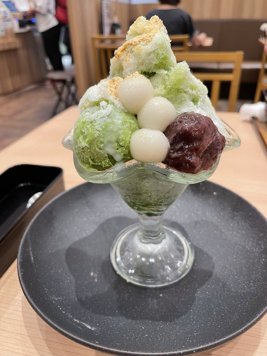 hitomiki's tweet photo. 娘っ子とランチに行ってきましたPart2
このボリュームで1300円⭕
甘い物は別腹です。かき氷食べましたぁ☺️
#ランチ #コスパ最高 #ダイエットは明日から　#つづりや https://t.co/D4Lbf07Akn