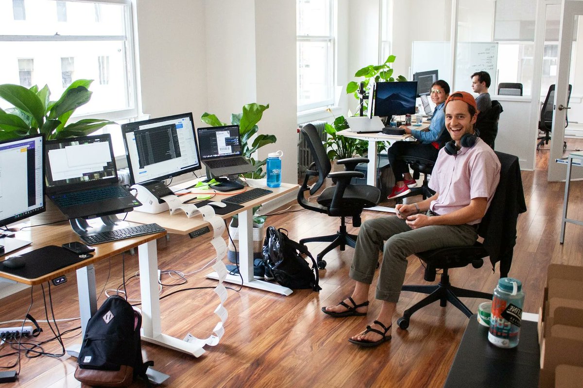 Vstorm_community tweet media
