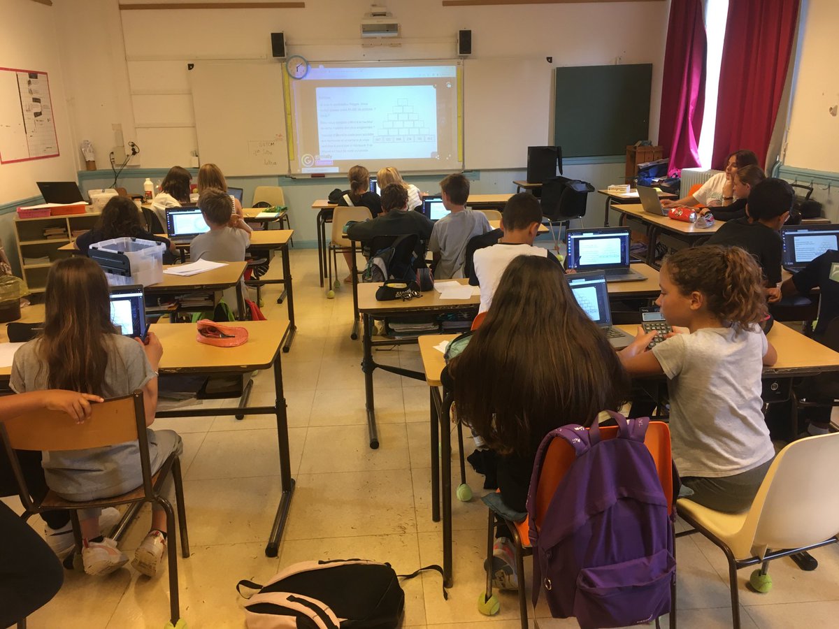Cm2Jferry's tweet photo. Escape game de fin d’année avec le nouveau matériel informatique de l’école . https://t.co/kB63dfvNT1