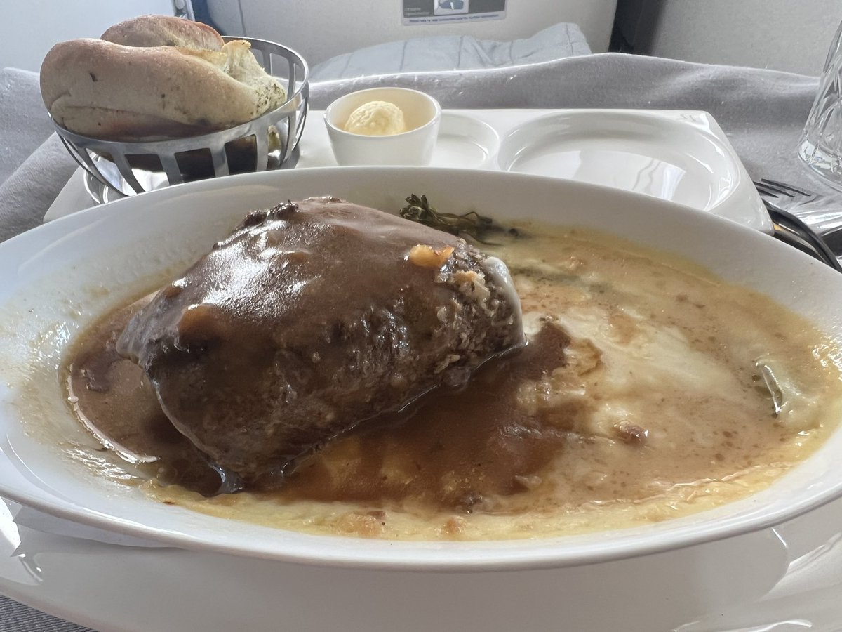 Hanmanmarine's tweet photo. @British_Airways Jus flew back from Houston on BA194, very old plane &amp; poor condition, I paid a large sum of money for business class and the TV screen wouldn’t lock open so had to wedge with paper! Privacy screen rattled the entire night and as for the food.. no words 😔 https://t.co/erntgvy47R