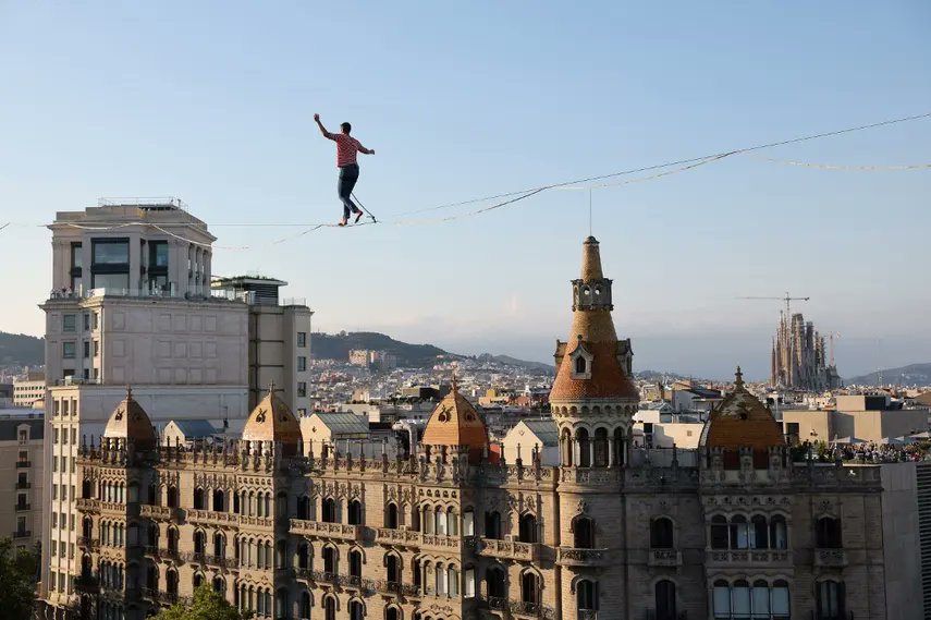 TravelGumbo's tweet image. #CrossingBarcelona by #Tightrope! #Amazing!  #ttot 

TravelGumbo NEWS
By Travelers, For Travelers

travelgumbo.com/blog/tightrope…