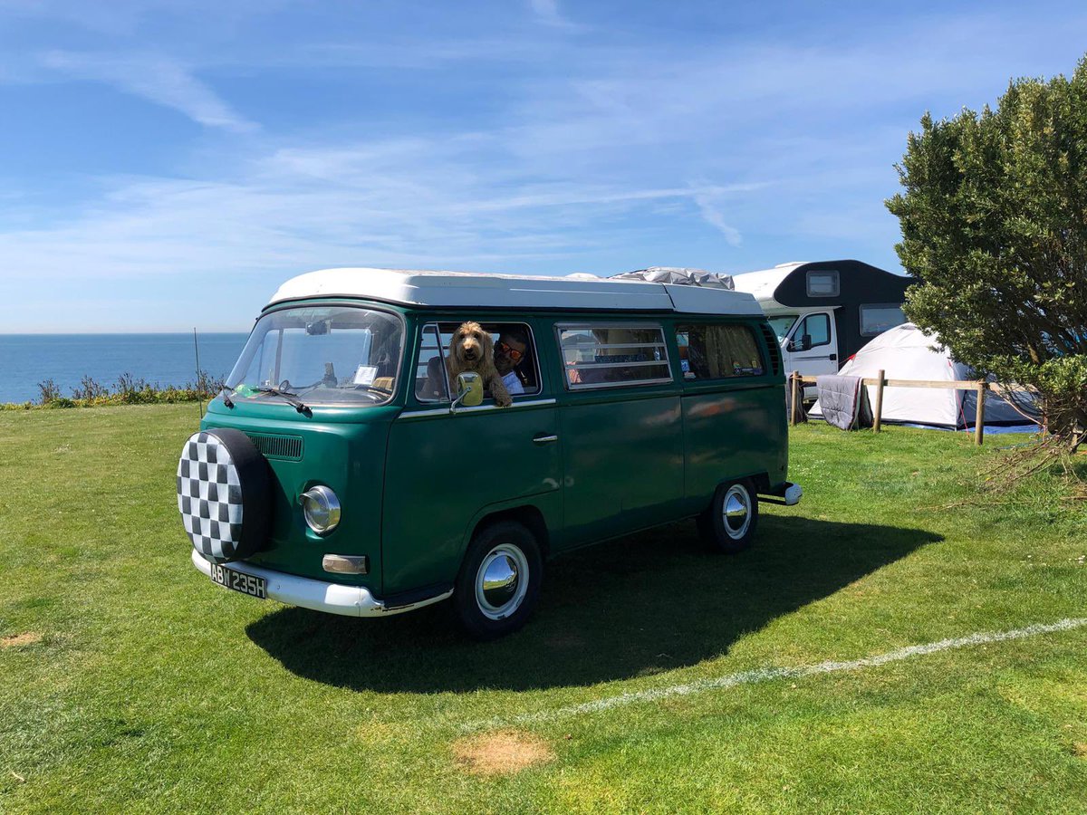 kgocgb's tweet photo. Please share and retweet. This Type 2 camper was one of the family. Sadly stolen last night from North London N22. #type2camper #vwcampervan #vanlife #type2vw https://t.co/OHCrGsQQYa