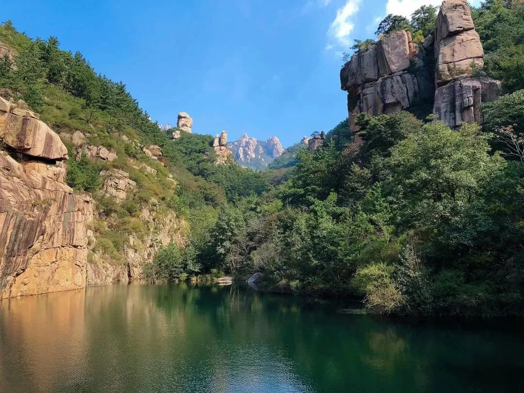 loveqingdao's tweet photo. #Summer is here and #Qingdao is ready for visitors! The Jiushui Tourist Area, Qingshan village, Xiaomai Island, and the Qingdao International Horticultural Exposition Park are among the most popular destinations in the city. Go explore! #TravelInQingdao https://t.co/ItF4G2oDSR