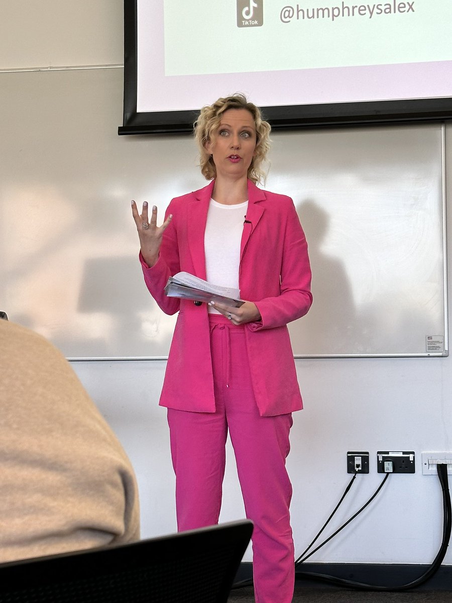 schomsinfo's tweet photo. 🎮 Amazing Keynote by @allyhumphreys on pandemic gaming surge: how video games saved millions at home. From home-baked games to the metaverse rise, Alex sheds light on the industry's boom and impact #SCHOMS2023 #AVTweeps #HigherEdAv #HigherEd 🚀 #PandemicGaming #GamingBoom https://t.co/RHNQxOWjVu