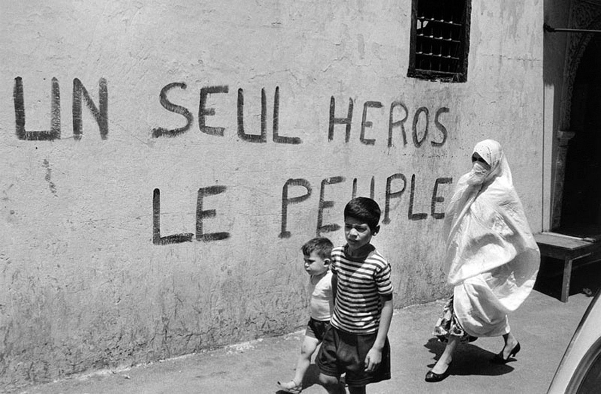 sffeghouli's tweet photo. 🇩🇿 5 juillet 1962 تحيا الجزائر https://t.co/QfnDOn2tho