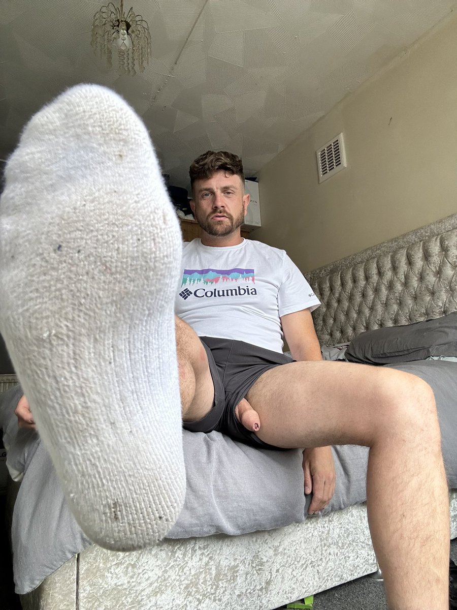 BestSockMasters's tweet image. #Footmaster @harrygoff87 

🧦👣🧦

#Masteroftheday