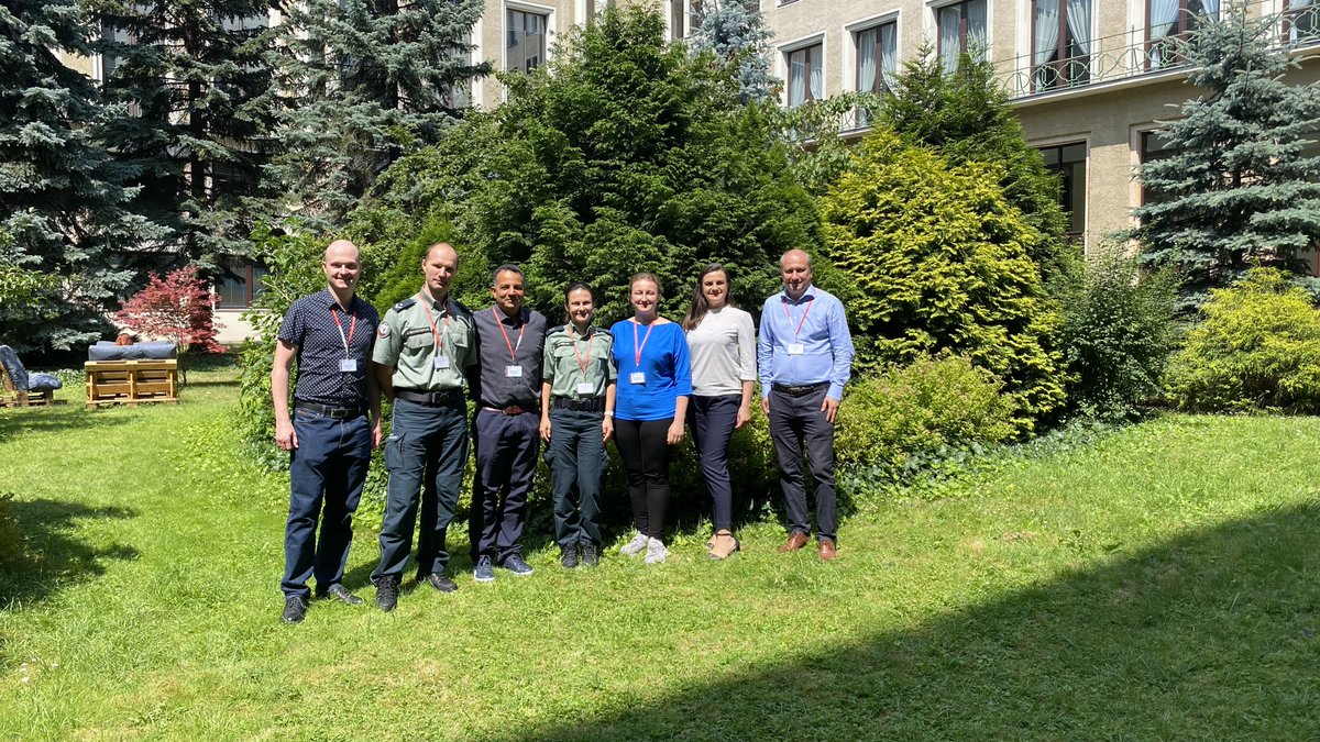 KAS_Szczecin's tweet image. Trwa spotkanie w #MF przedstawicieli @EU_Commission #DG TAXUD z członkami krajowego zespołu #SingleWindow. Pokazujemy doświadczenia ze współdziałania systemu 🇵🇱PKWD-SINGLEWINDOW z 🇪🇺EU CSW-CERTEX. Jesteśmy jednym z 9 krajów, które jako pierwsze przystąpiły do integracji­­­­­­­­­­