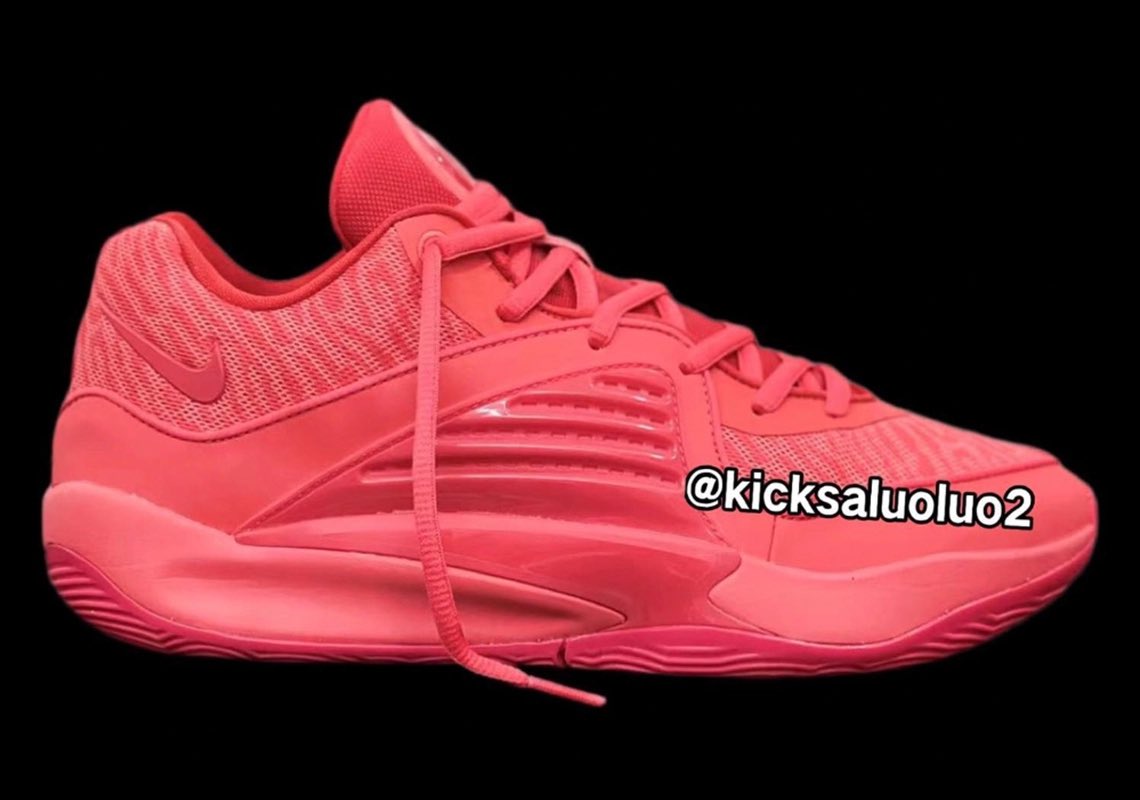 basshu2_com's tweet photo. 【Nike KD 16 "Triple Red"】
☑️ Kevin DurantのシグネチャーモデルKD 16に新色 "Triple Red" が登場!
☑️ 2023年秋から一斉発売予定。欲しい方は是非🔥
📸写真のソース:kicksdong
#Nike #KD16 #TripleRed https://t.co/cg9eAgLozG
