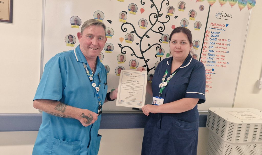 Congratulations to John on being awarded a certificate of excellence 👏 John always goes the extra mile and is an absolute asset to our ward! Thankyou for everything you do John! You're a star 🌟 @john2898 @samsobennett @GemmaRose2_ @NUHSurgery