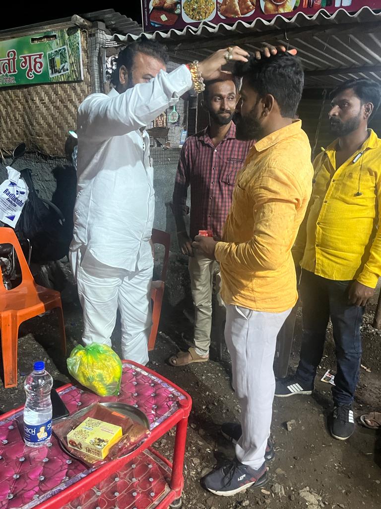 PawarSa65397129's tweet photo. शिवसेना नेते बजरंग दादा जाधव यांची शिवसेना (उद्धव बाळासाहेब ठाकरे ) उपजिल्हा प्रमुख पदी निवड झाल्या बदल हार्दिक अभिनंदन ..

@UdhavThackeray

@ShivSenaUBT_ https://t.co/s7NBYaNUIC
