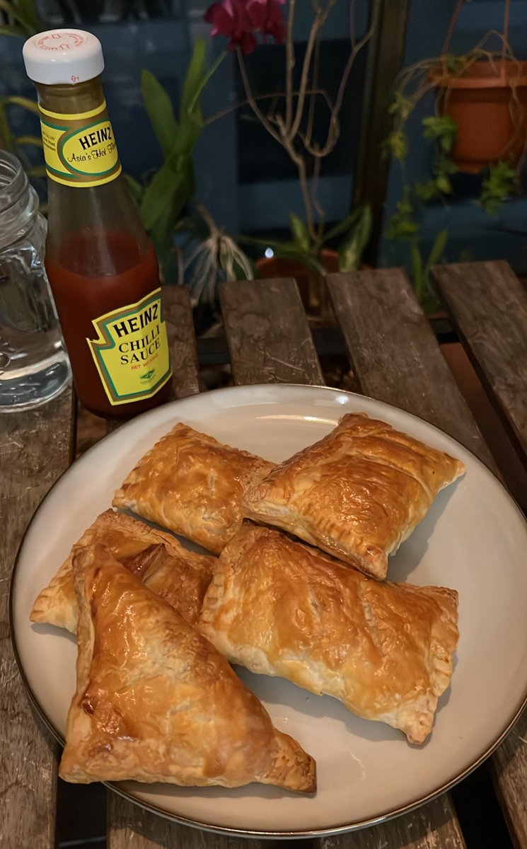 Crispy puff pastry loaded with spiced tuna and vegetables  🤗  #cookedbyshanu #Cookingmatters_