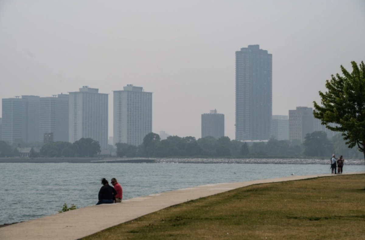 Mack Liederman (@mack_liederman) on Twitter photo Has Chicago's smokey air made you sick? 😶🌫️😷
I'm working on a story for <a href="/BlockClubCHI/">Block Club Chicago</a>, DMs are open. Has Chicago's smokey air made you sick? 😶🌫️😷
I'm working on a story for <a href="/BlockClubCHI/">Block Club Chicago</a>, DMs are open.