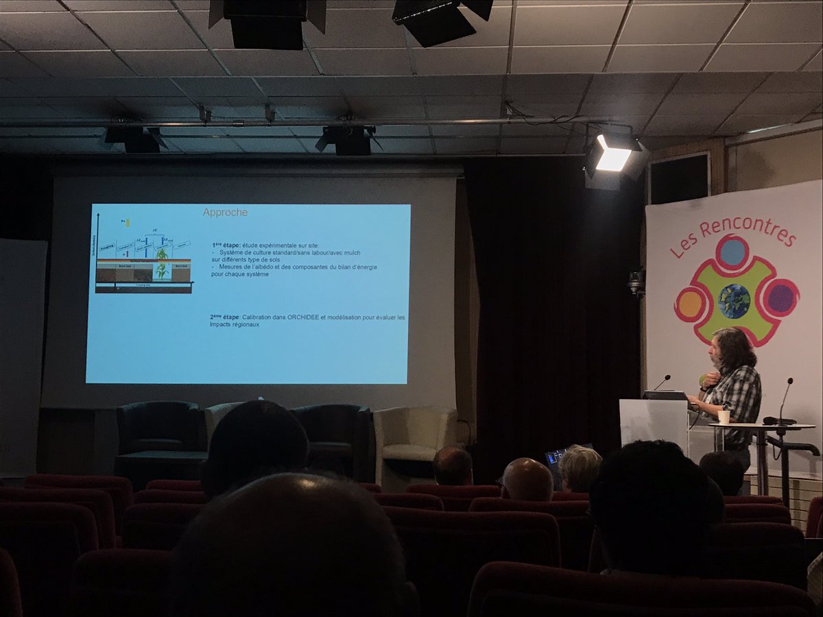 RemiCardinael's tweet image. This morning during our annual meeting of Persyst dpt @Cirad Nicolas Viovy from #LSCE #CEA presented key aspects of #climatechange in the tropics and great perspectives of collaborations, &amp;amp; also mentioned the ongoing PhD of @Enamyeluos94 @AidaDirecteur @CesbioLab @RAIZ_project 👍