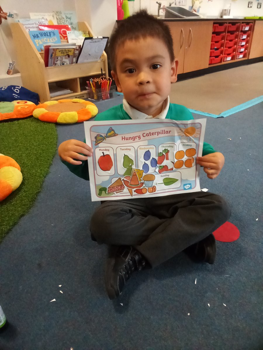 gcpfs1's tweet image. The children have been re-telling us the story of the Hungry Caterpiller, by cutting and sticking the fruits and foods to the correct days.
@PrimaryGreat #gcpliteracy