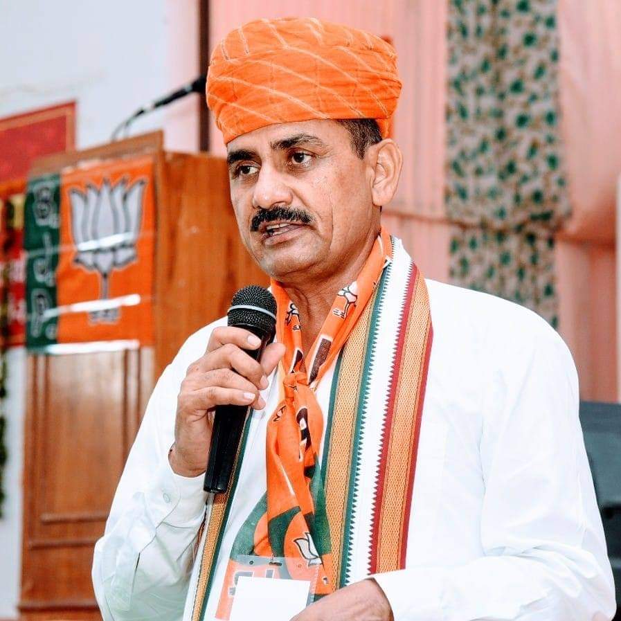 BRPatelJhanwar's tweet photo. शुभ जन्मदिवस भाजपा पुर्व प्रदेशउपाध्यक्ष जी...!
कुशल संगठन कर्ता, ऊर्जावान व्यक्तित्व के धनी 
श्री माधोराम जी चौधरी को जन्मदिवस की अनंतकोटी शुभकामनाएं ll

आप सदैव स्वस्थ रहें औऱ जनसेवा में इसी प्रकार से समर्पित रहें ऐसी शुभकामनाएं प्रेषित करता हूँ ll
@madhorambjp 
@DrSatishPoonia https://t.co/KO7jR4Onhg