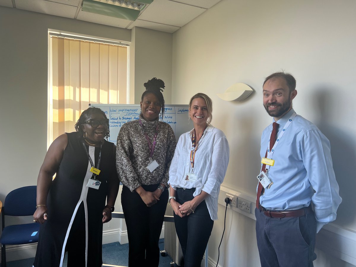 Some of our Corporate Affairs team this morning at their first improvement huddle! An enthusiastic team, eager to learn and dedicated to improving. Some great tickets and change ideas raised! #ourcareis #improvementhuddle @SLAM_QI @HudsonLottie @MaudsleyNHS