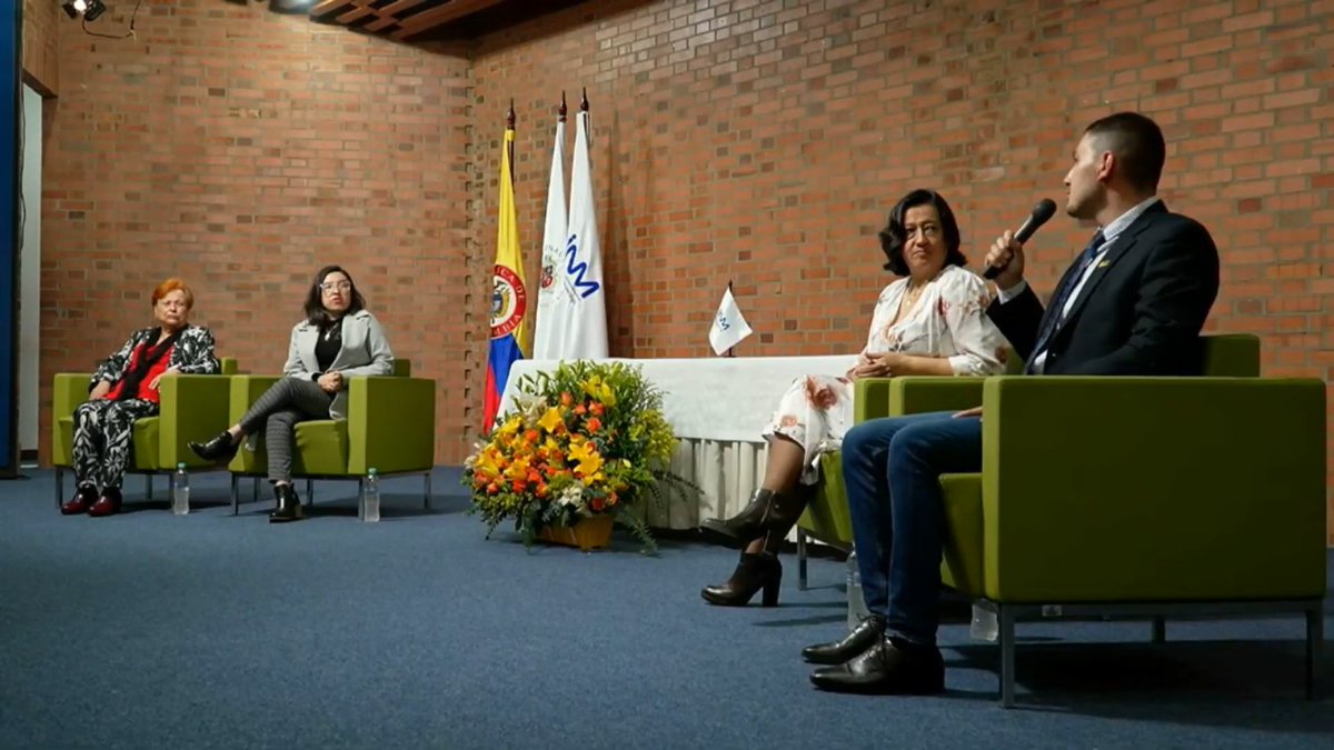 VRIUNAL's tweet photo. @MincomercioCo @UNALOficial @INMdeColombia @DollyMontoyaUN @MariaDelR11 @fminas @MedellinUNAL @IDEAMColombia Conéctese con el conversatorio sobre los desafíos y oportunidades que esta designación al Laboratorio #CALAIRE le trae a Colombia.
🔴EN DIRECTO: Firma convenio #LaboratoriosUNAL #CALAIRE @UNALoficial como instituto designado @INMdeColombia: https://t.co/Pkg3tUz1SW #UNAL https://t.co/JEwxaR5nVQ