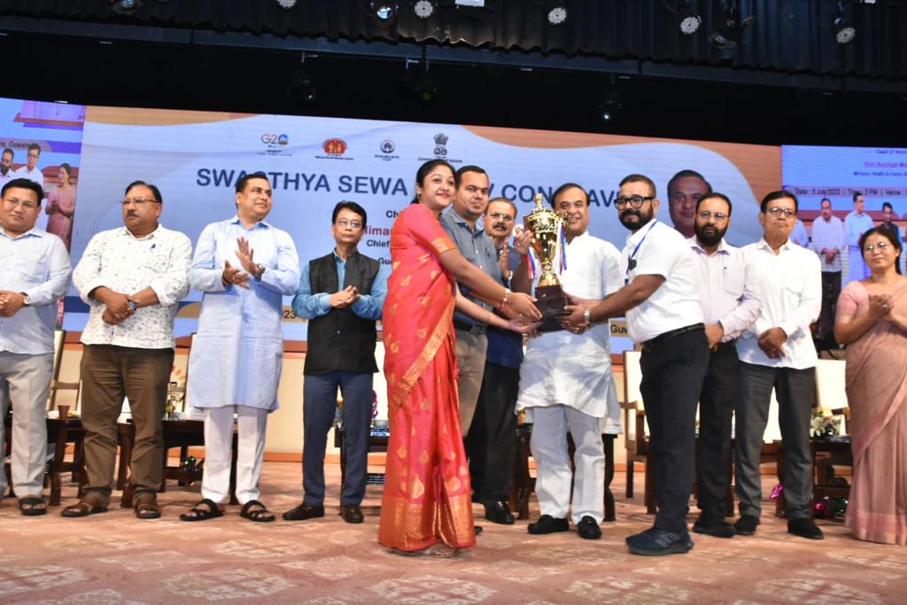 himantabiswa's tweet photo. Five years ago, Assam began Gunotsav to conduct citizen-led evaluation of public schools. It had extraordinary results. 

Pursuing the same principles, we replicated the idea of Jan Bhagidari to assess public health institutions via the Swasthya Seva Utsav. 

It is heartening to share that the results are extremely encouraging! 

@nhm_assam