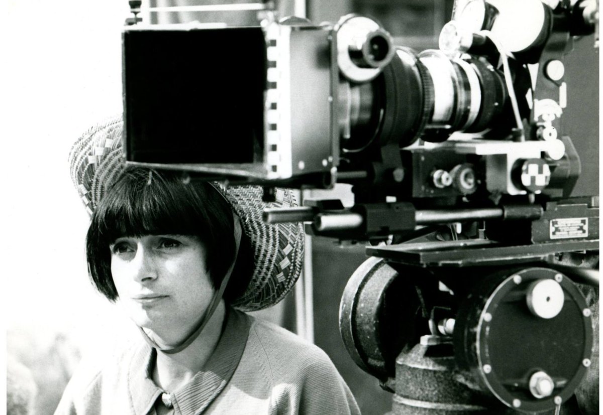 procesdelilith's tweet photo. « Mon ignorance totale des beaux films très anciens ou récents m’a permis d’être naïve et culottée quand je me suis lancée dans le métier d’image et de son » - Agnès Varda https://t.co/xV4LjrEwDe
