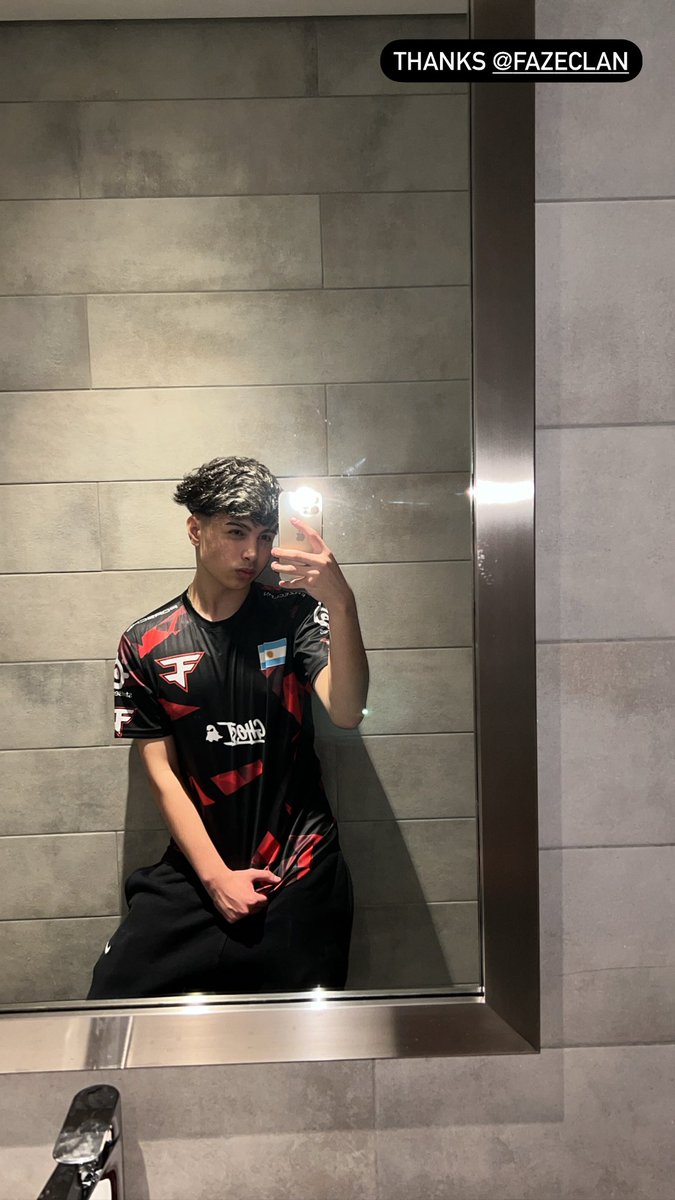 k1ng tweet media