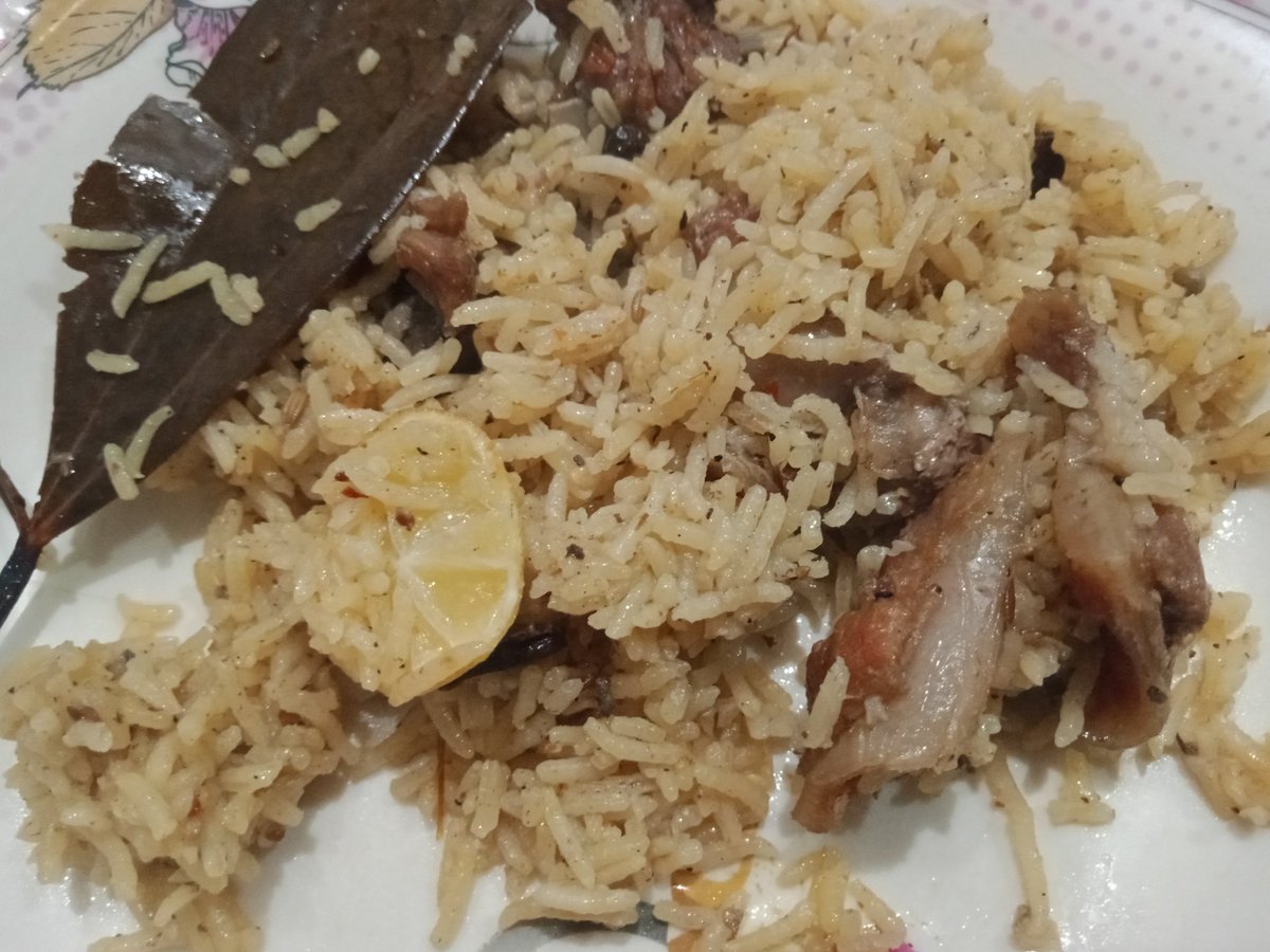wild__catoo's tweet photo. بیف پلاؤ جسٹ میڈ بائی می😋
#Spicy !
#GoodExperience https://t.co/bBxCeuVVfI